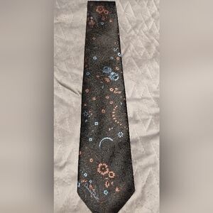 Oscar de la Renta necktie with subtle floral pattern
